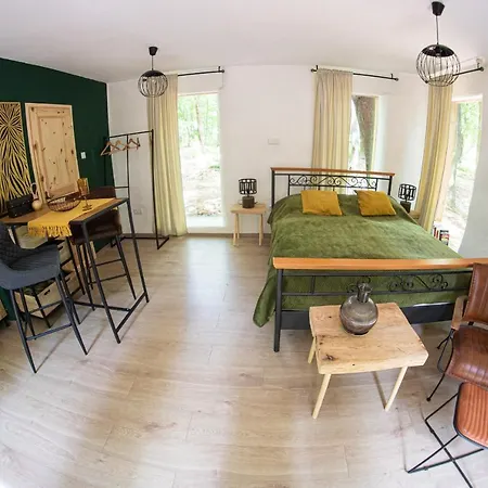 Living Forest Apartment *