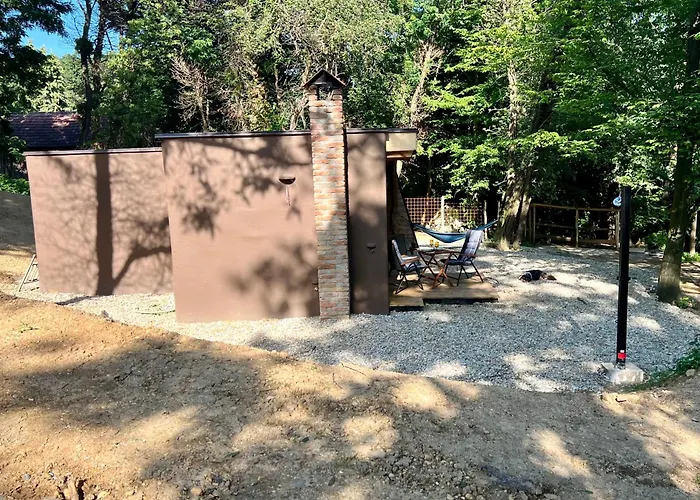 Living Forest شقة